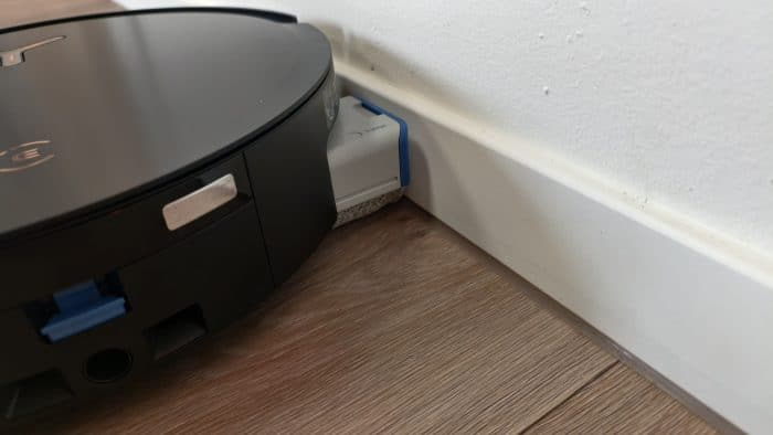 ECOVACS DEEBOT X8 PRO OMNI
Kantenreinigung